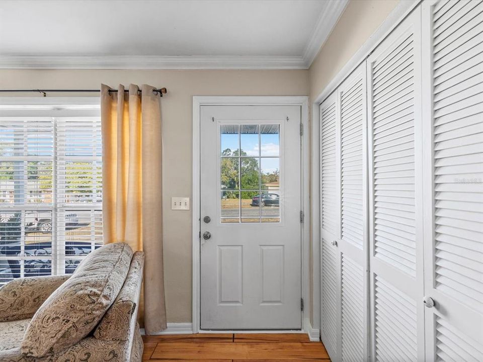 For Sale: $220,000 (2 beds, 2 baths, 1056 Square Feet)