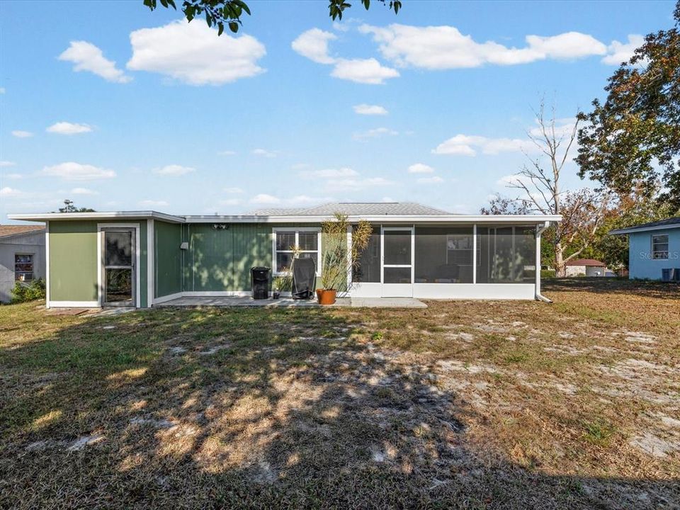 For Sale: $220,000 (2 beds, 2 baths, 1056 Square Feet)