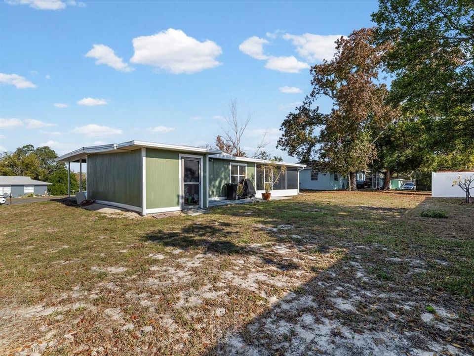 For Sale: $220,000 (2 beds, 2 baths, 1056 Square Feet)