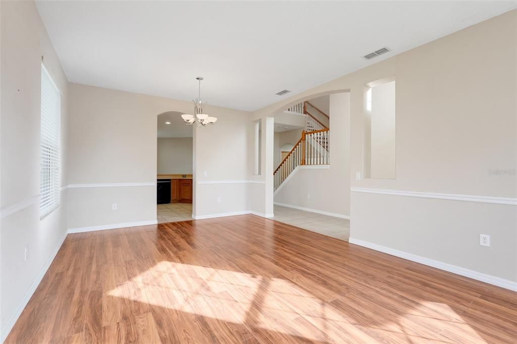 В аренду: $2,800 (5 спален, 3 ванн, 2917 Квадратных фут)