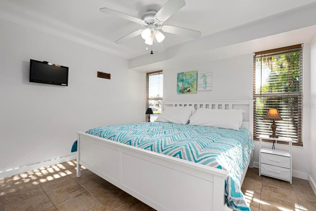 На продажу: $2,150,000 (5 спален, 0 ванн, 2188 Квадратных фут)