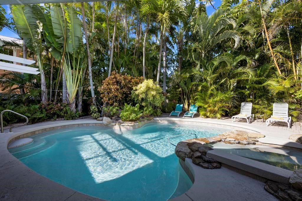 На продажу: $2,150,000 (5 спален, 0 ванн, 2188 Квадратных фут)