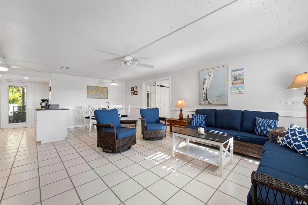 На продажу: $2,150,000 (5 спален, 0 ванн, 2188 Квадратных фут)