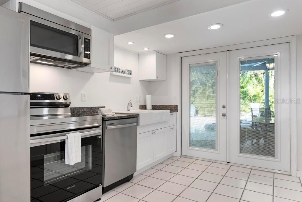 На продажу: $2,150,000 (5 спален, 0 ванн, 2188 Квадратных фут)