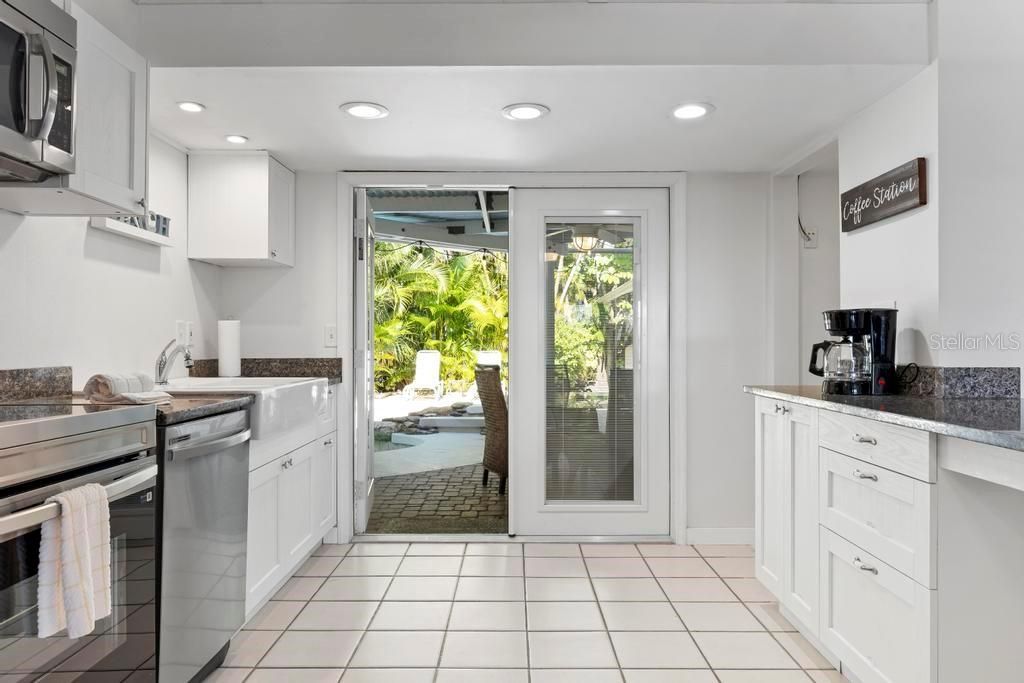 На продажу: $2,150,000 (5 спален, 0 ванн, 2188 Квадратных фут)