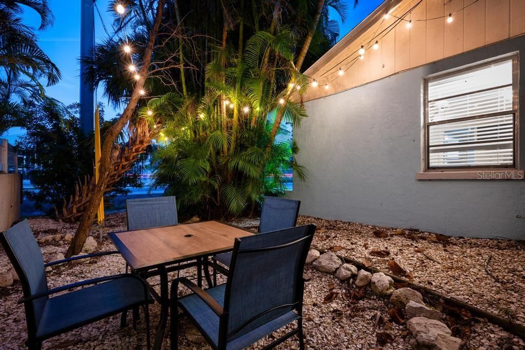 На продажу: $2,150,000 (5 спален, 0 ванн, 2188 Квадратных фут)