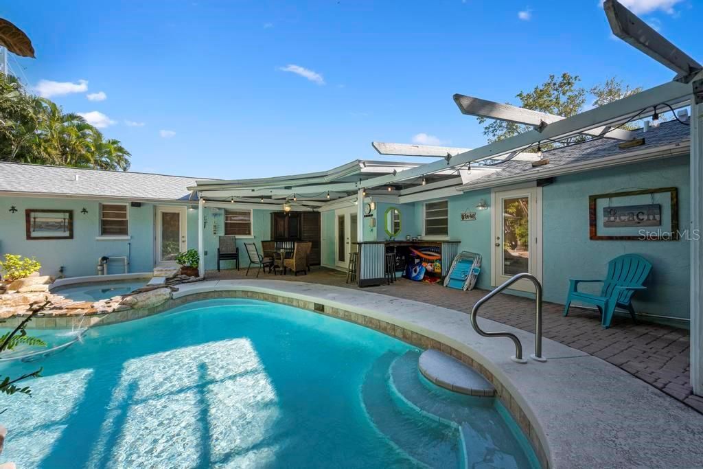 На продажу: $2,150,000 (5 спален, 0 ванн, 2188 Квадратных фут)