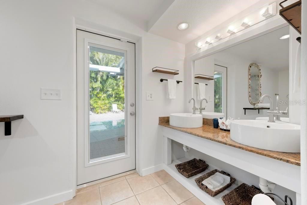 На продажу: $2,150,000 (5 спален, 0 ванн, 2188 Квадратных фут)