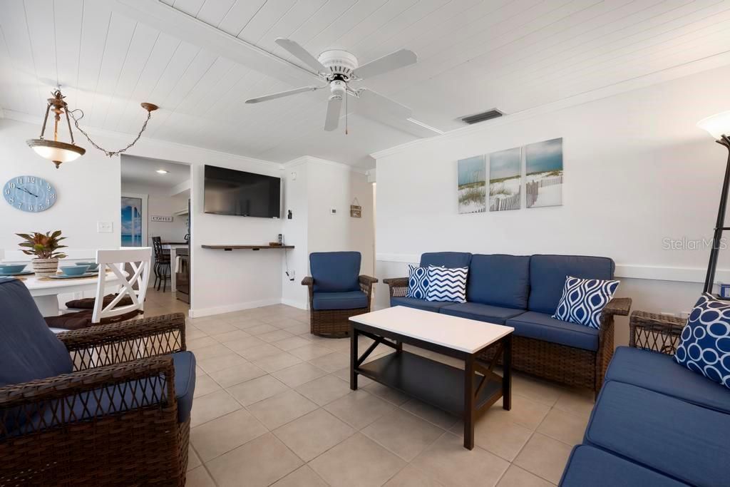 На продажу: $2,150,000 (5 спален, 0 ванн, 2188 Квадратных фут)