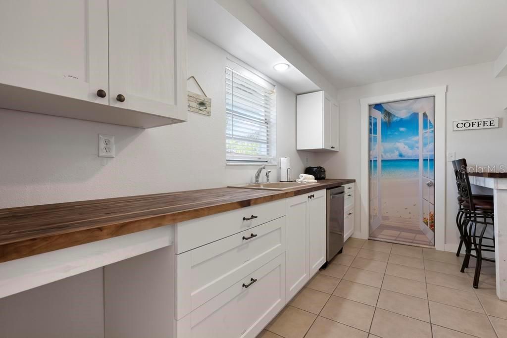 На продажу: $2,150,000 (5 спален, 0 ванн, 2188 Квадратных фут)