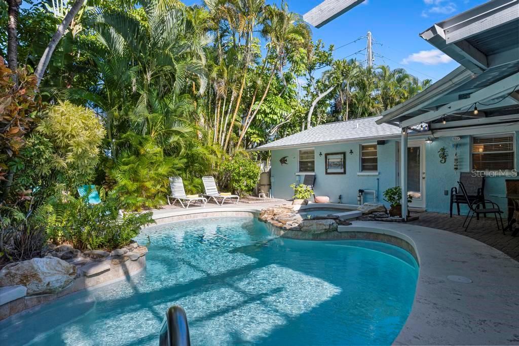 На продажу: $2,150,000 (5 спален, 0 ванн, 2188 Квадратных фут)