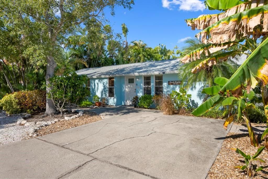 На продажу: $2,150,000 (5 спален, 0 ванн, 2188 Квадратных фут)