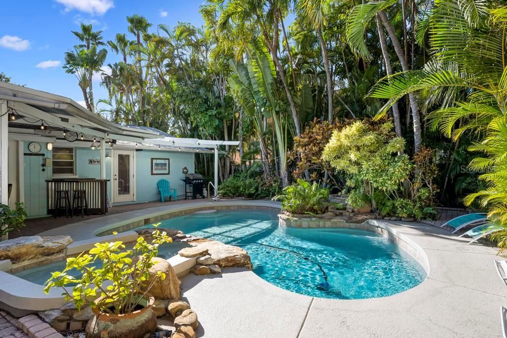 На продажу: $2,150,000 (5 спален, 0 ванн, 2188 Квадратных фут)