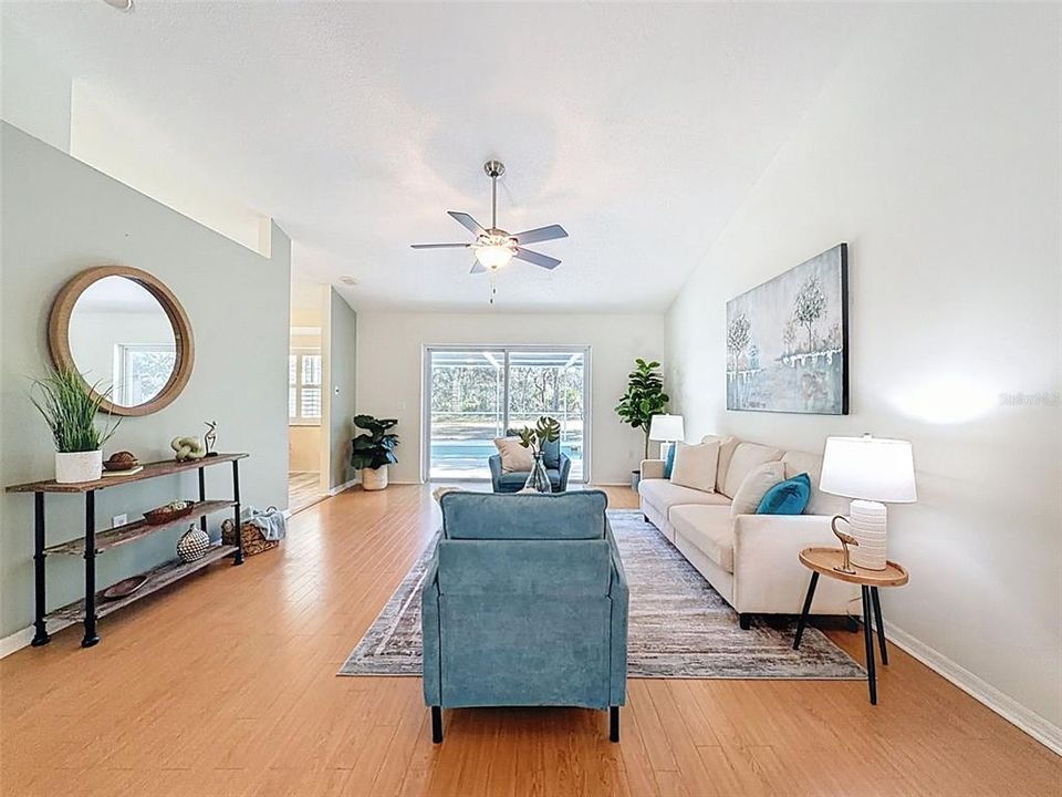 For Sale: $349,000 (3 beds, 2 baths, 1559 Square Feet)