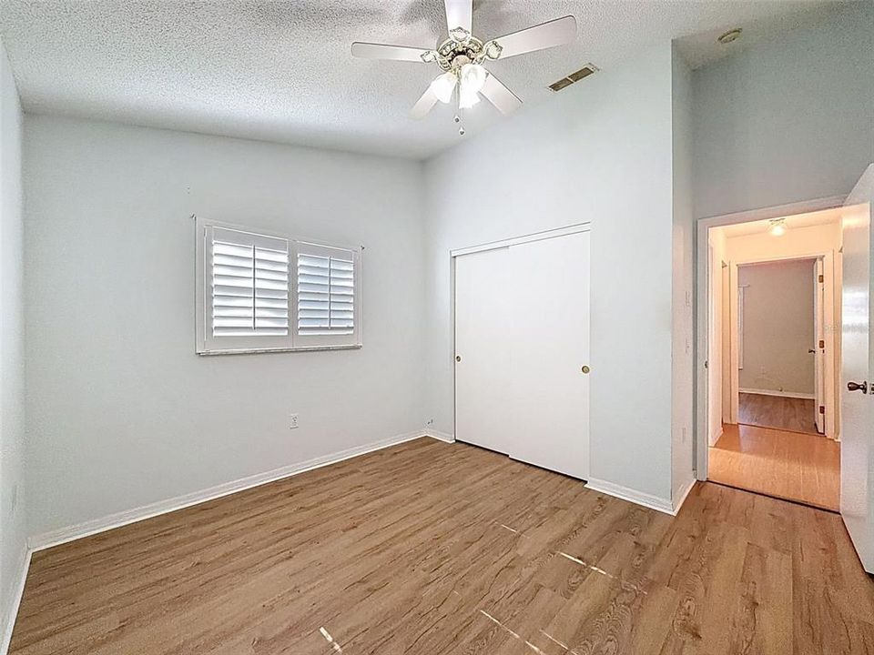 For Sale: $349,000 (3 beds, 2 baths, 1559 Square Feet)