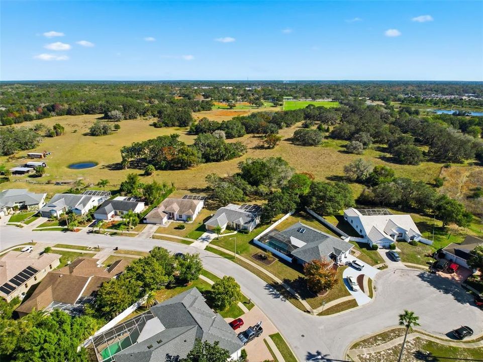 For Sale: $349,000 (3 beds, 2 baths, 1559 Square Feet)