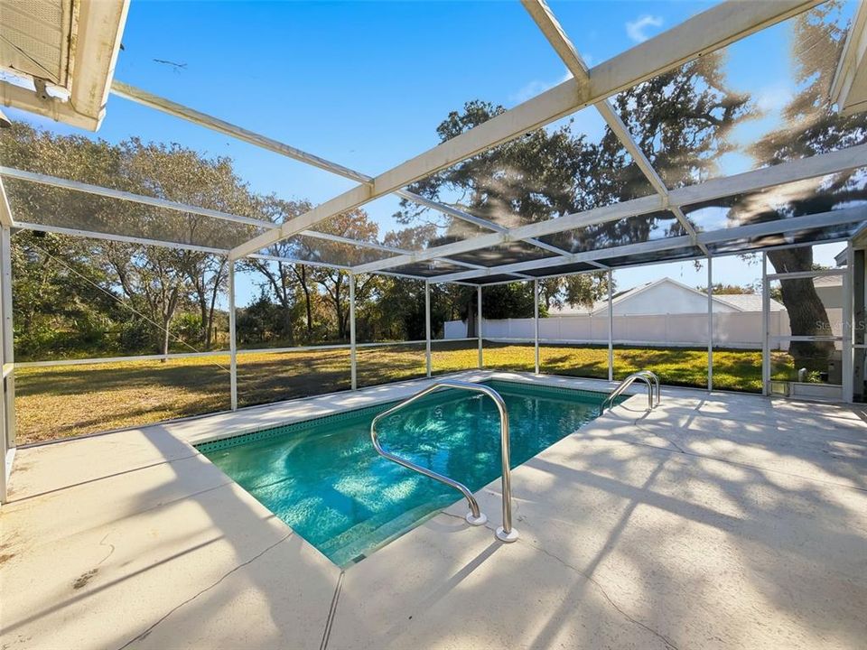 For Sale: $349,000 (3 beds, 2 baths, 1559 Square Feet)