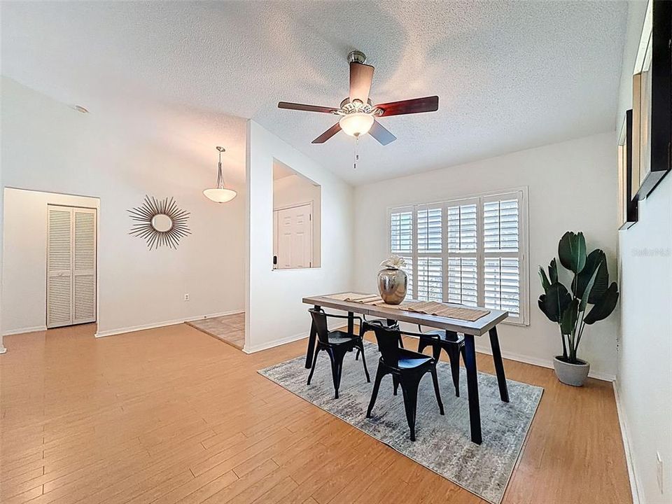 For Sale: $349,000 (3 beds, 2 baths, 1559 Square Feet)