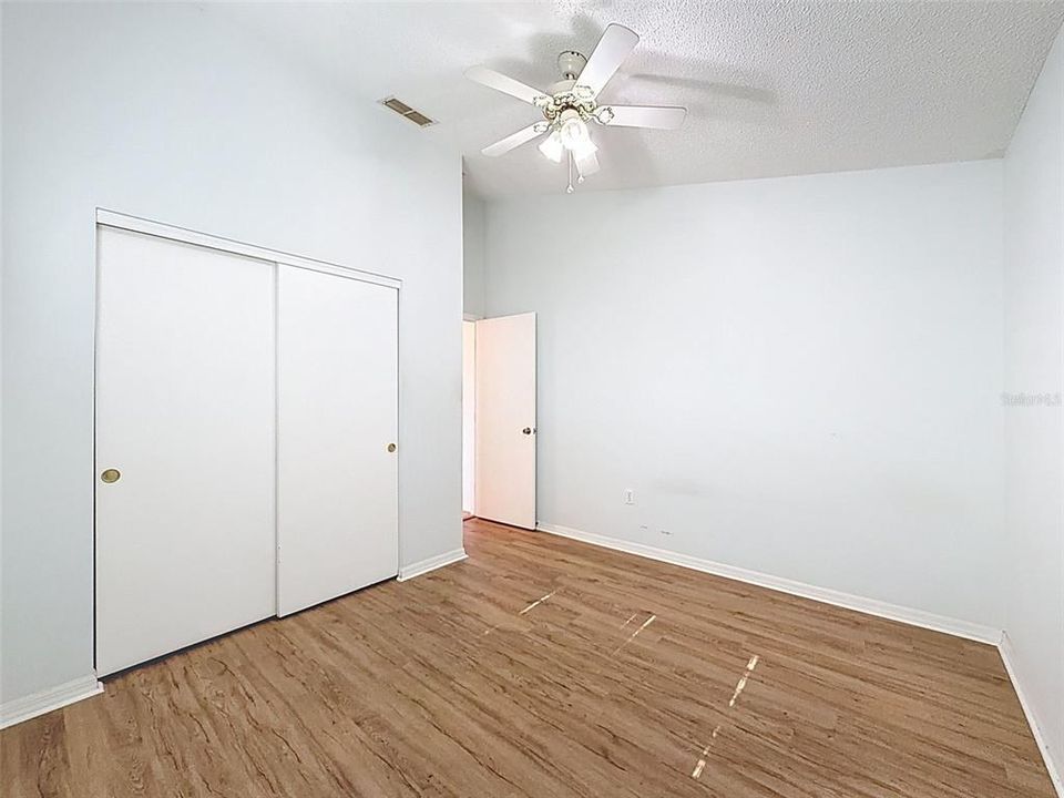 For Sale: $349,000 (3 beds, 2 baths, 1559 Square Feet)