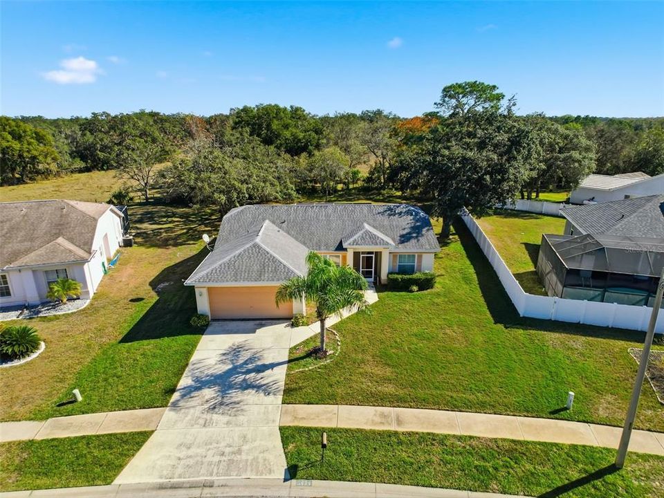 For Sale: $349,000 (3 beds, 2 baths, 1559 Square Feet)