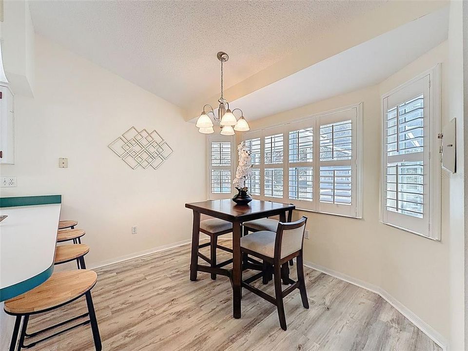 For Sale: $349,000 (3 beds, 2 baths, 1559 Square Feet)