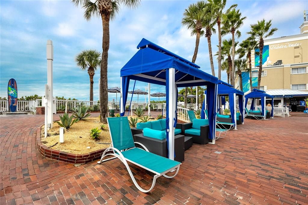 待售: $537,500 (2 贝兹, 2 浴室, 835 平方英尺)