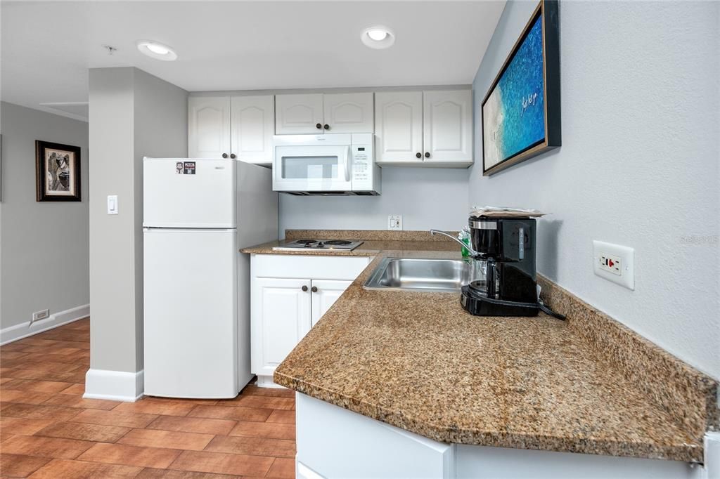 待售: $537,500 (2 贝兹, 2 浴室, 835 平方英尺)