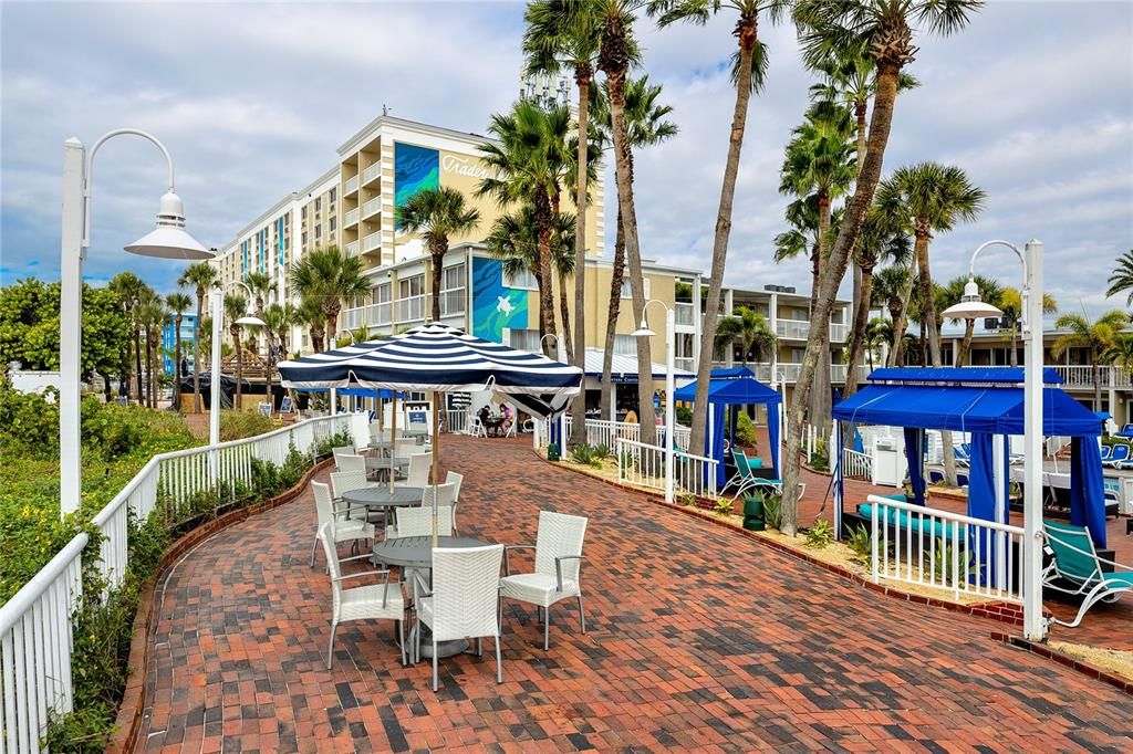 待售: $537,500 (2 贝兹, 2 浴室, 835 平方英尺)