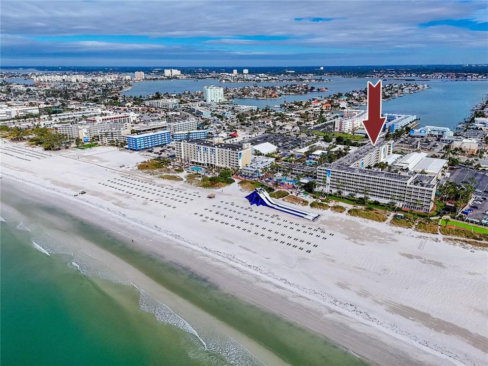 待售: $537,500 (2 贝兹, 2 浴室, 835 平方英尺)