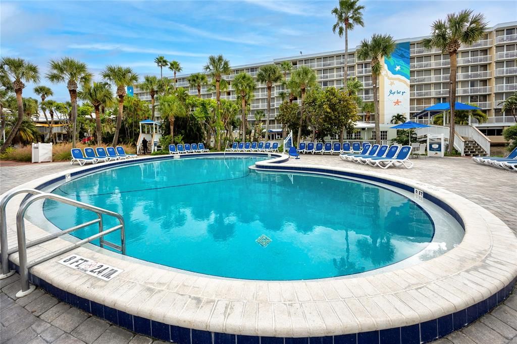 待售: $537,500 (2 贝兹, 2 浴室, 835 平方英尺)