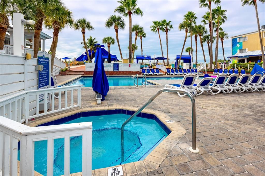 待售: $537,500 (2 贝兹, 2 浴室, 835 平方英尺)