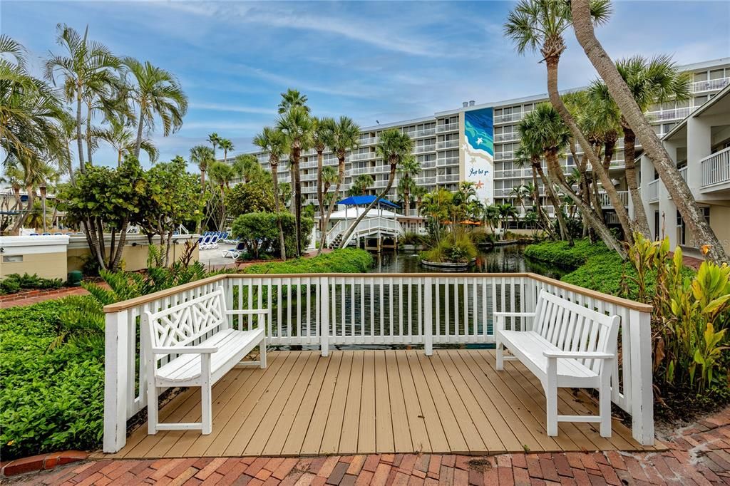 待售: $537,500 (2 贝兹, 2 浴室, 835 平方英尺)