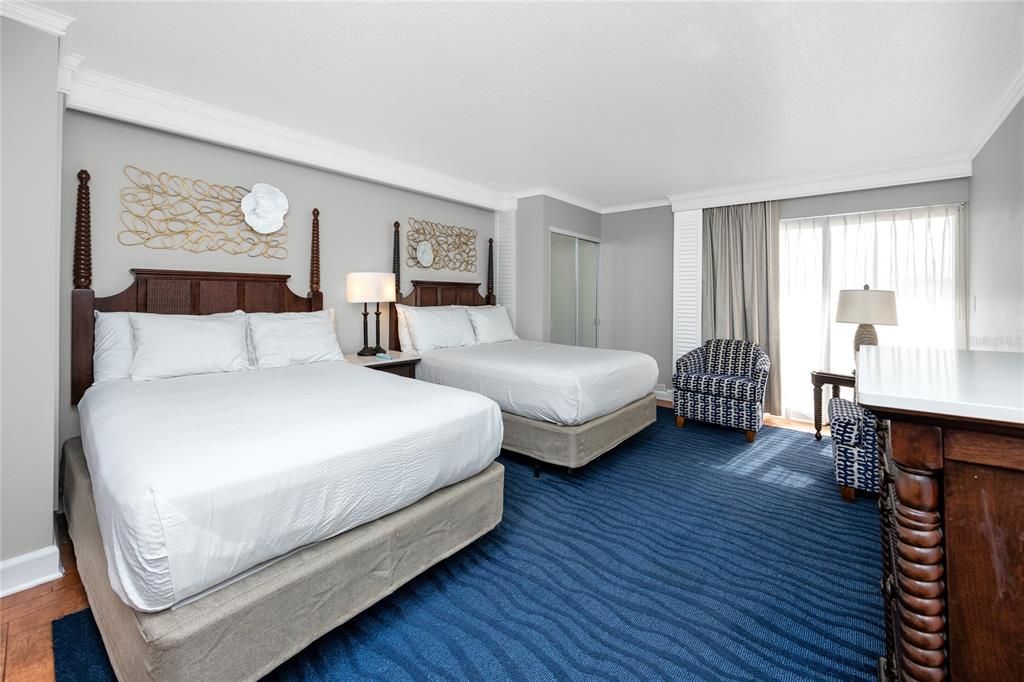 待售: $537,500 (2 贝兹, 2 浴室, 835 平方英尺)