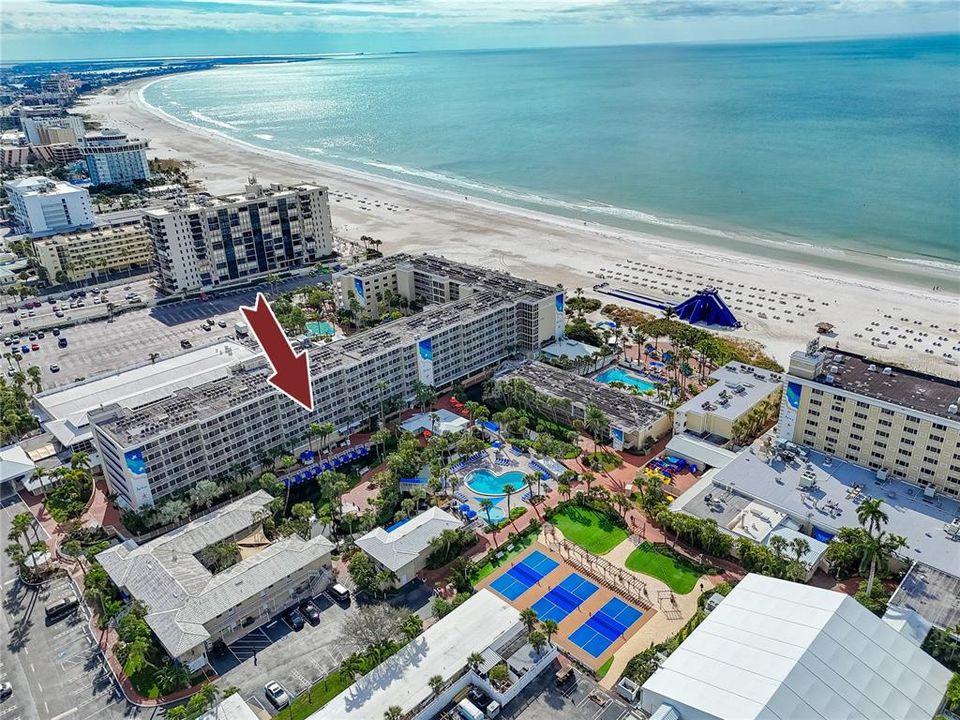 待售: $537,500 (2 贝兹, 2 浴室, 835 平方英尺)