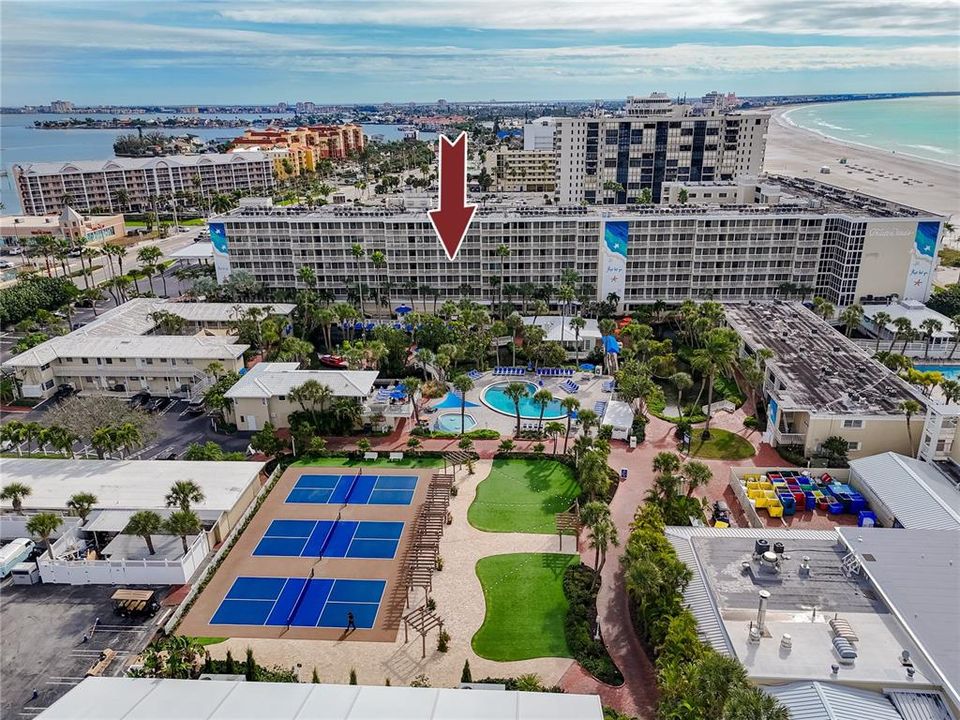 待售: $537,500 (2 贝兹, 2 浴室, 835 平方英尺)