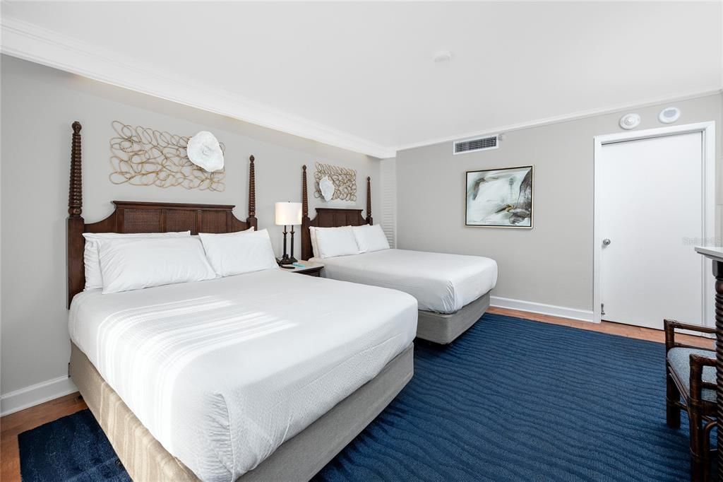 待售: $537,500 (2 贝兹, 2 浴室, 835 平方英尺)