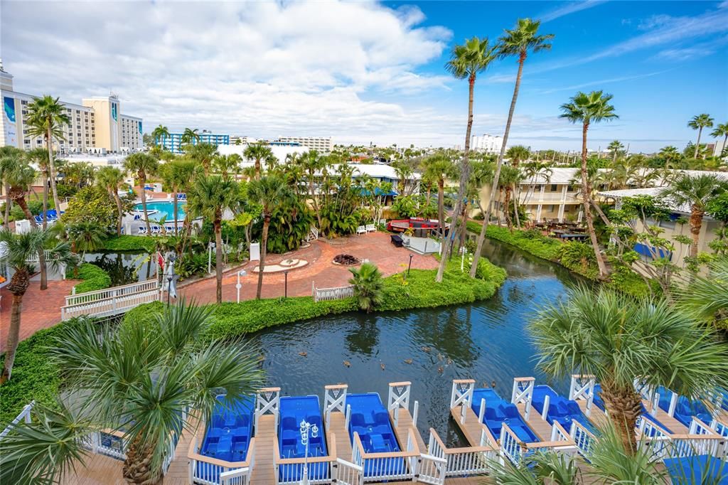 待售: $537,500 (2 贝兹, 2 浴室, 835 平方英尺)