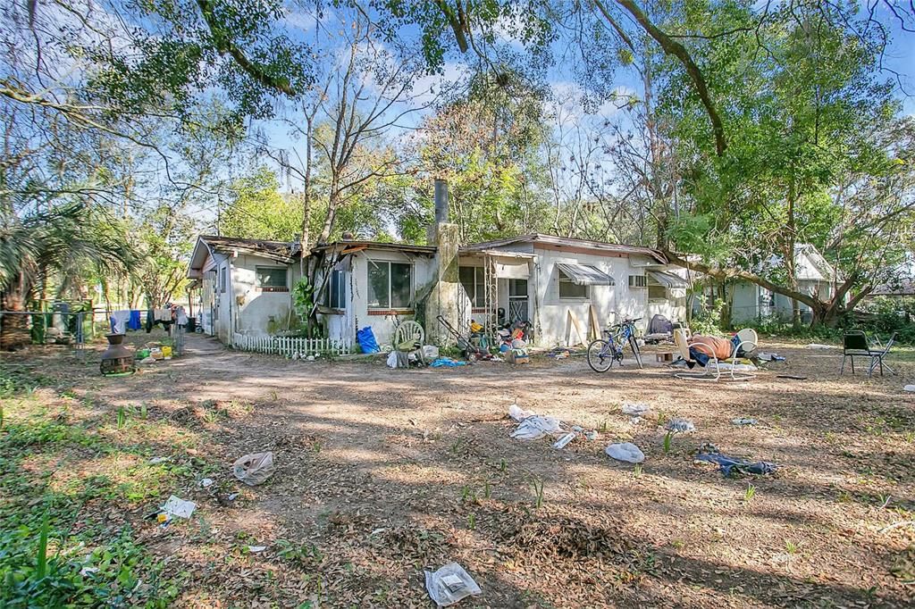 На продажу: $99,000 (3 спален, 2 ванн, 1429 Квадратных фут)