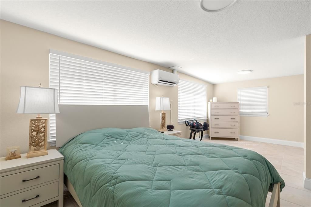 На продажу: $999,900 (3 спален, 2 ванн, 1433 Квадратных фут)