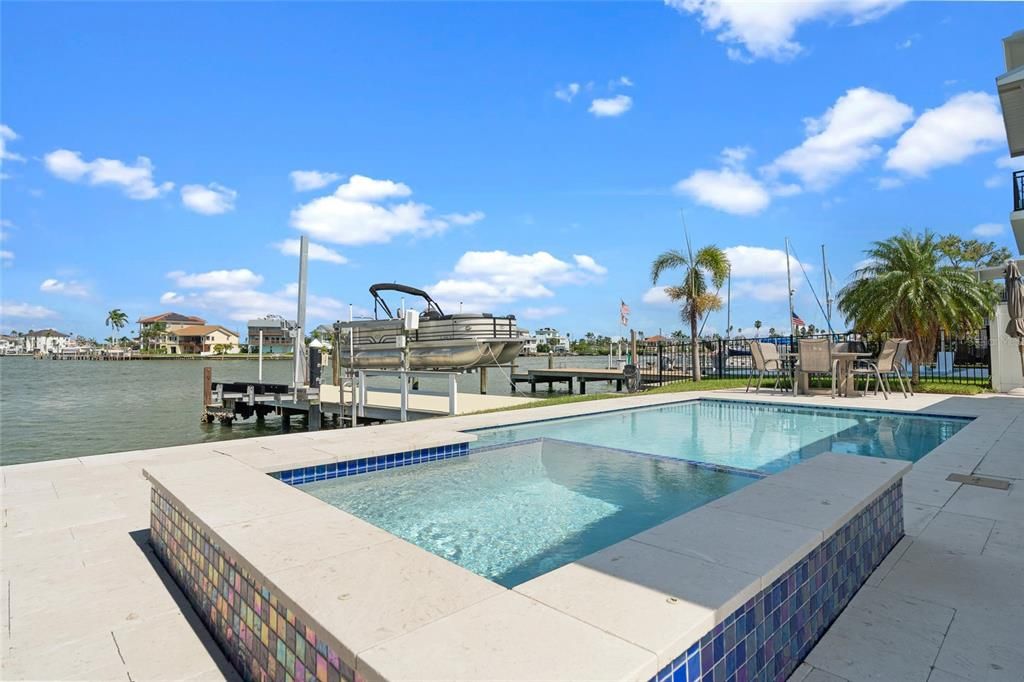 На продажу: $999,900 (3 спален, 2 ванн, 1433 Квадратных фут)