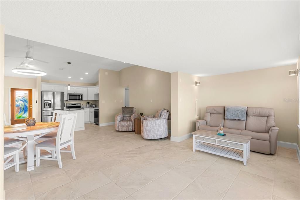 На продажу: $999,900 (3 спален, 2 ванн, 1433 Квадратных фут)