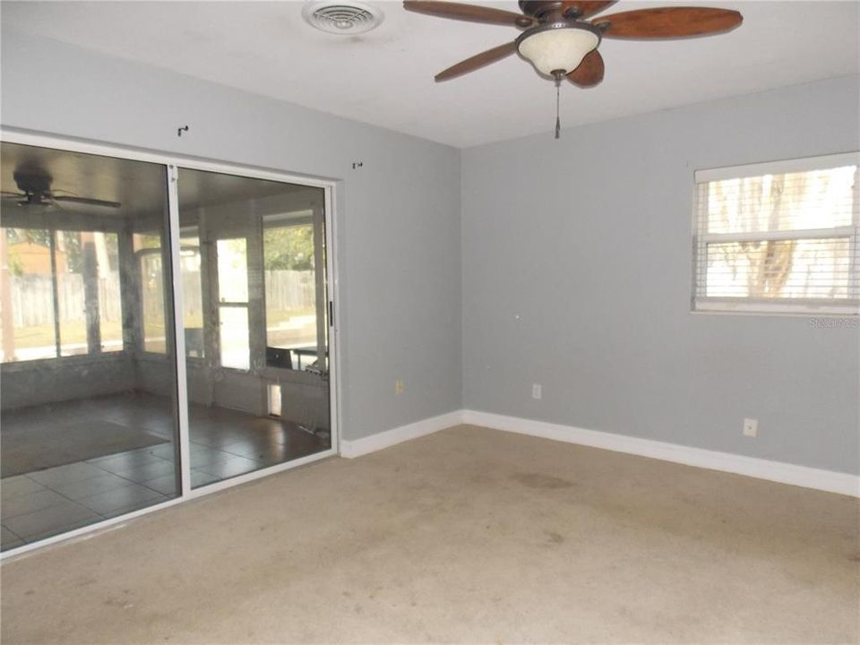 En Venta: $300,000 (3 camas, 2 baños, 1592 Pies cuadrados)