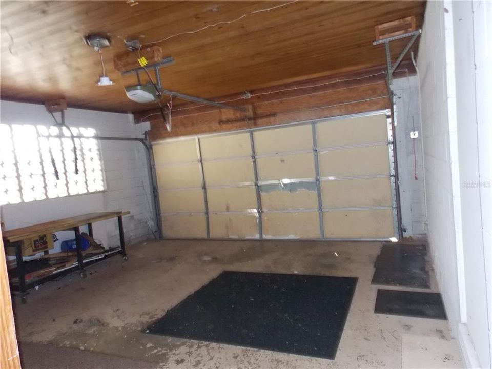 En Venta: $300,000 (3 camas, 2 baños, 1592 Pies cuadrados)