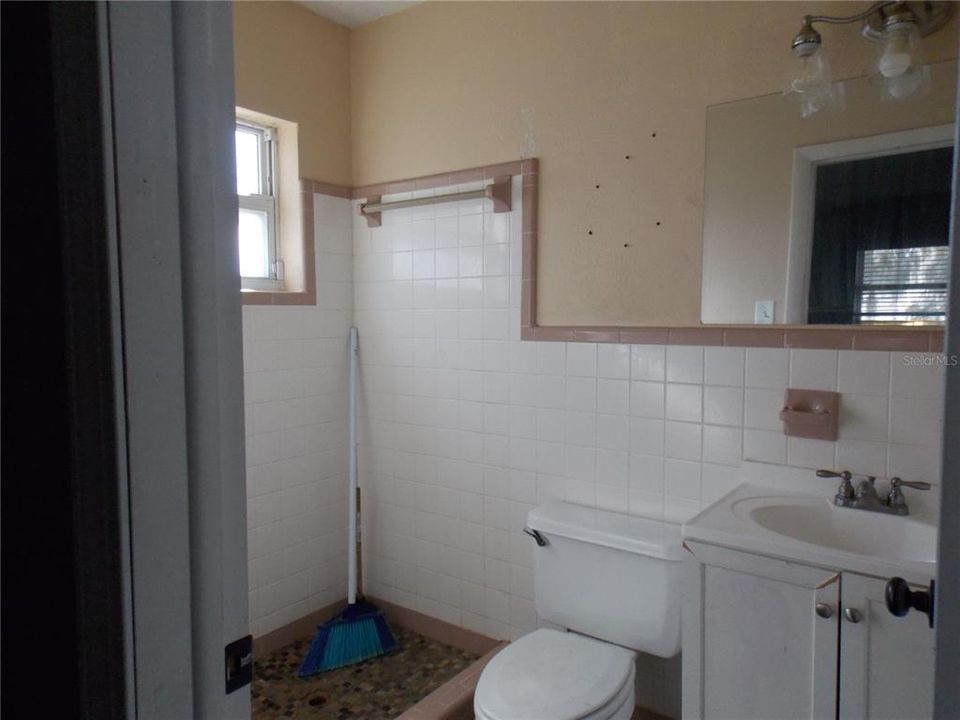 En Venta: $300,000 (3 camas, 2 baños, 1592 Pies cuadrados)