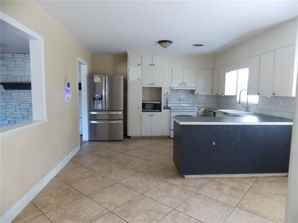 En Venta: $300,000 (3 camas, 2 baños, 1592 Pies cuadrados)