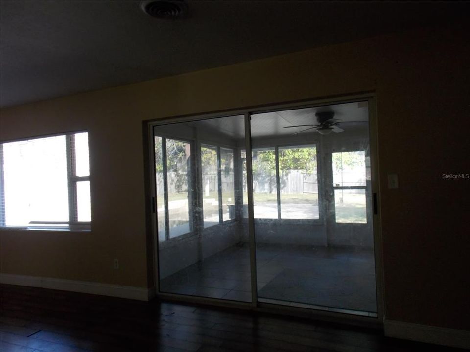 En Venta: $300,000 (3 camas, 2 baños, 1592 Pies cuadrados)