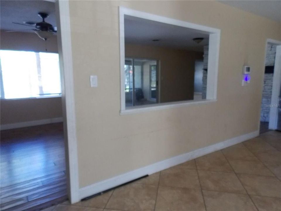 En Venta: $300,000 (3 camas, 2 baños, 1592 Pies cuadrados)