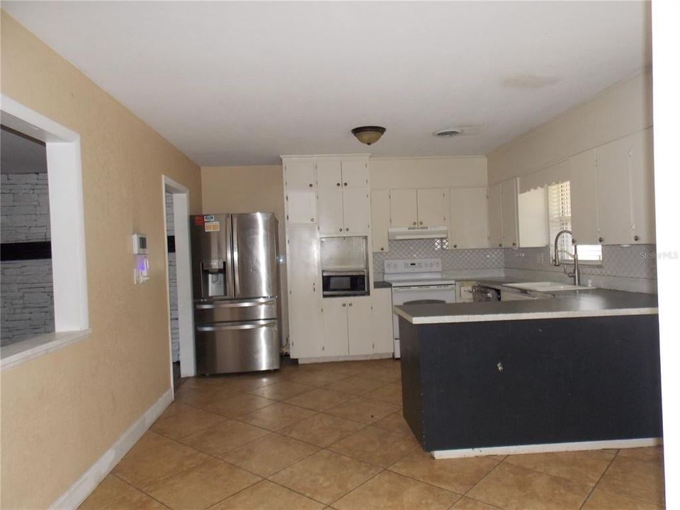 En Venta: $300,000 (3 camas, 2 baños, 1592 Pies cuadrados)