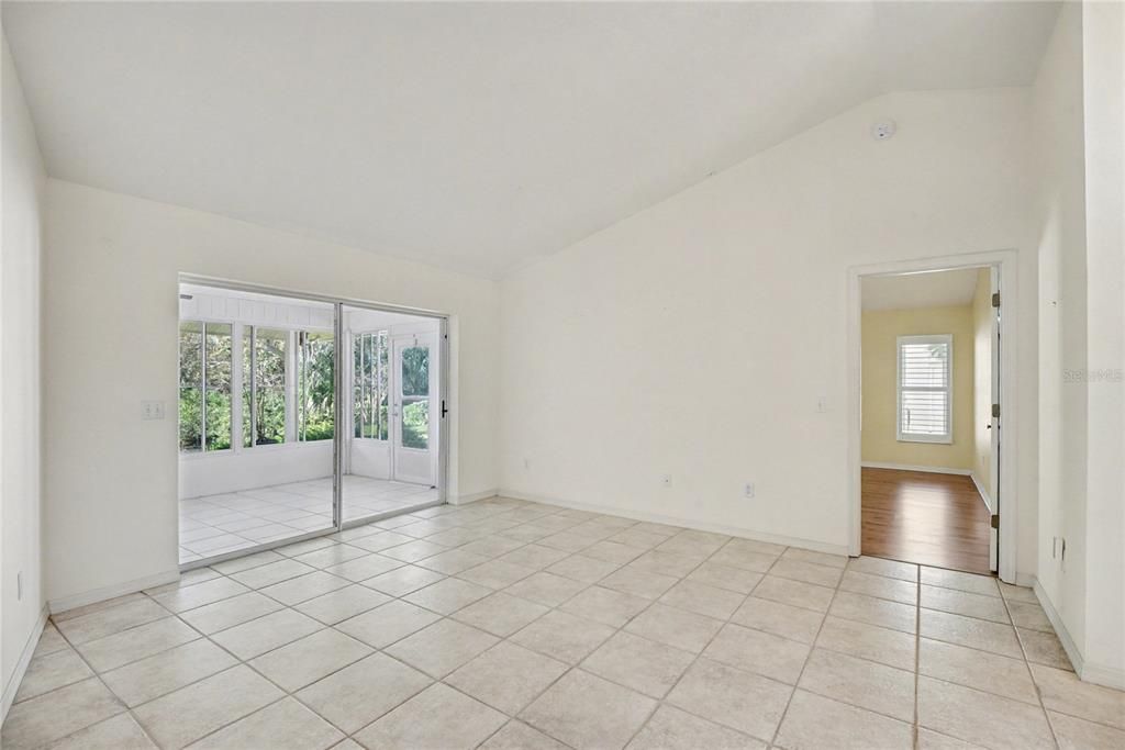 For Sale: $499,900 (3 beds, 2 baths, 2224 Square Feet)