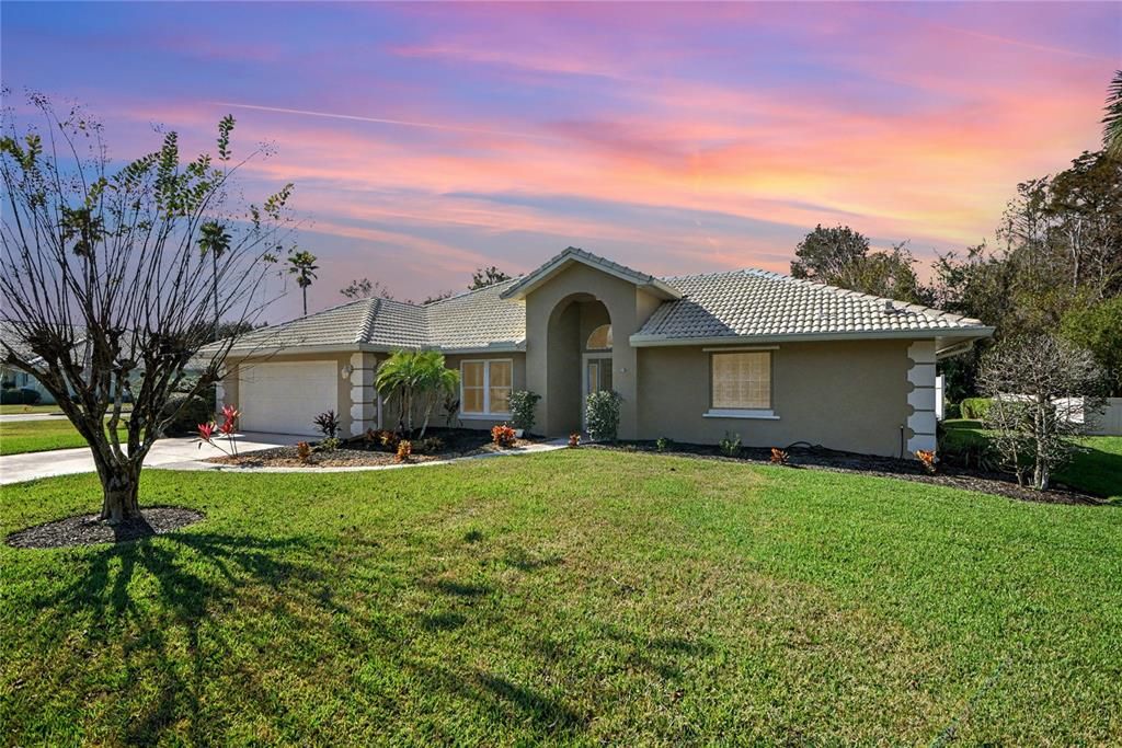 For Sale: $499,900 (3 beds, 2 baths, 2224 Square Feet)